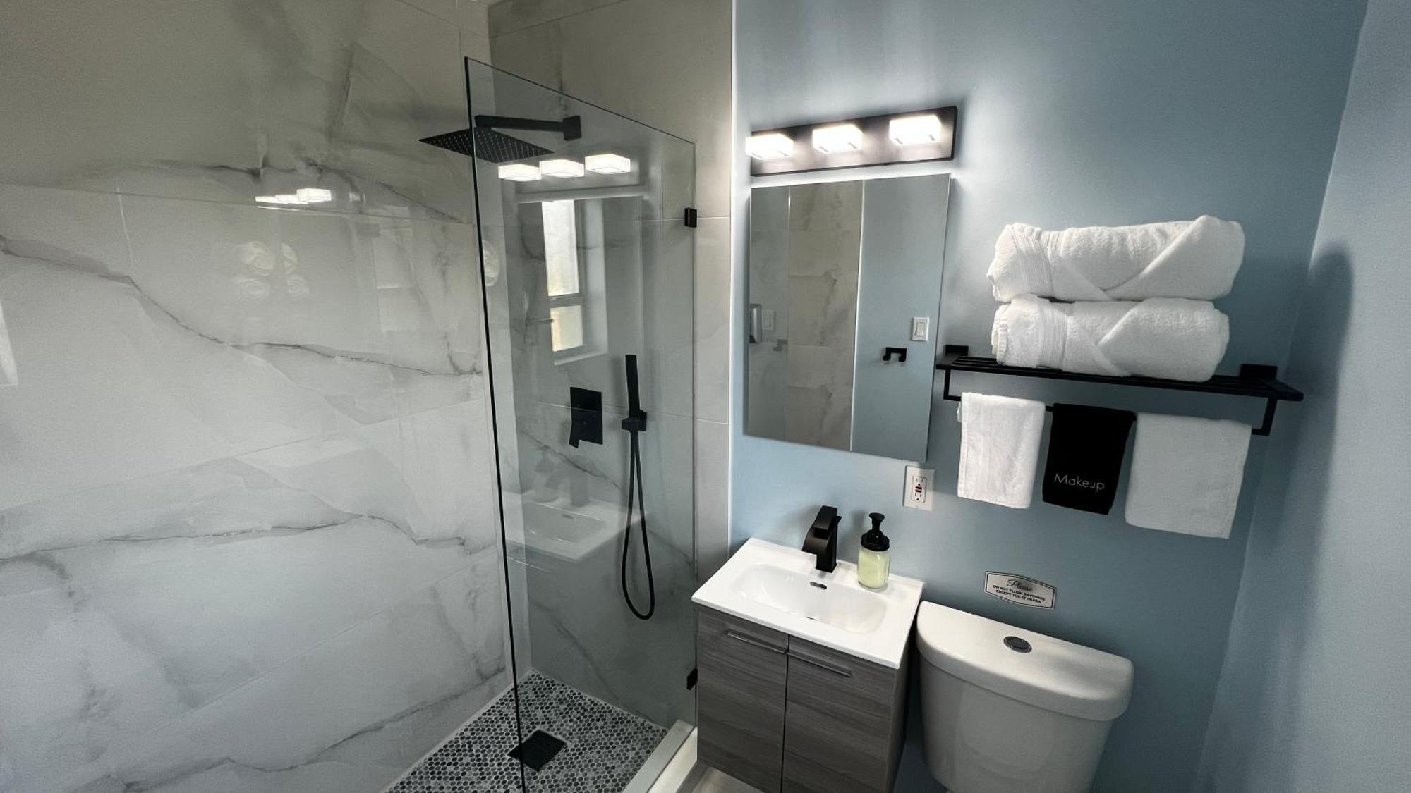 Oceano Suites Daytona Beach Room photo