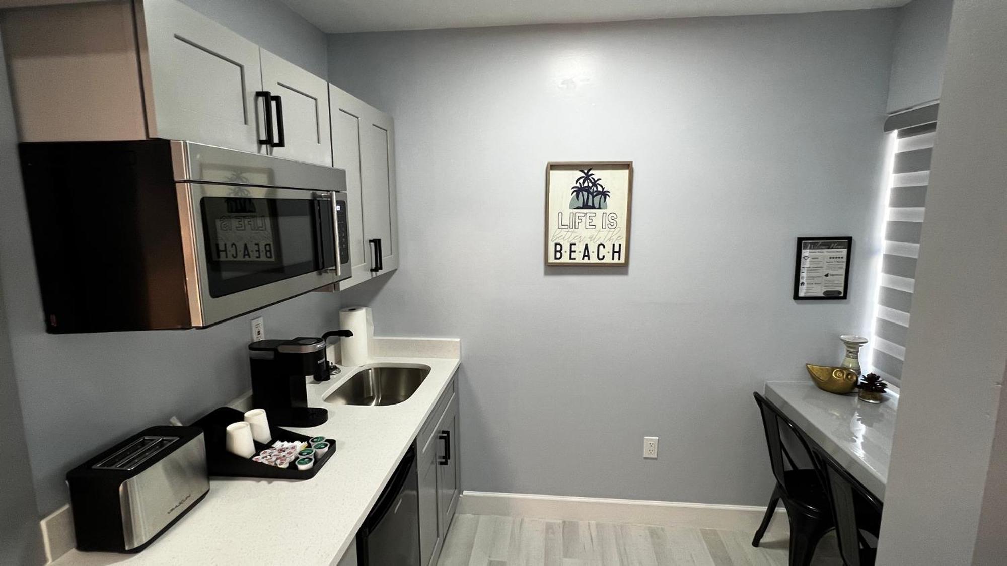 Oceano Suites Daytona Beach Room photo