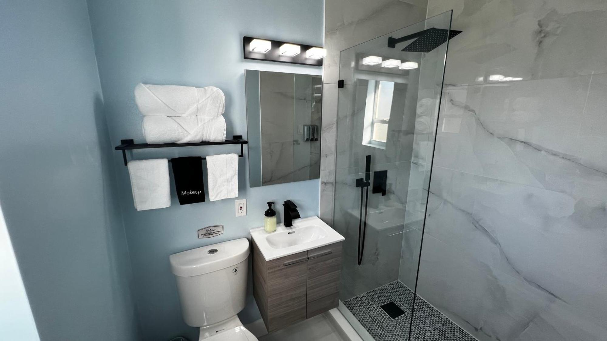Oceano Suites Daytona Beach Room photo