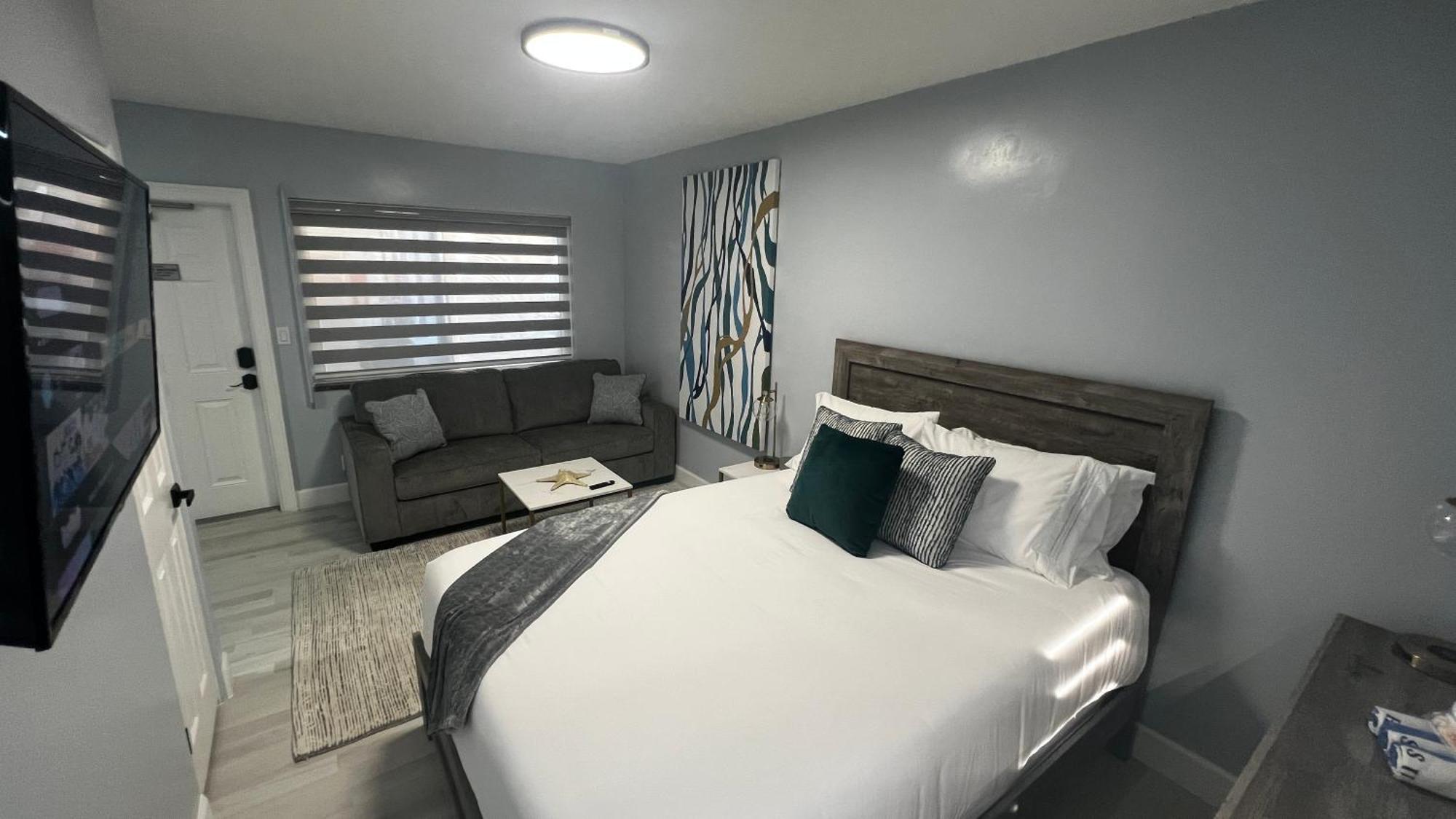Oceano Suites Daytona Beach Room photo