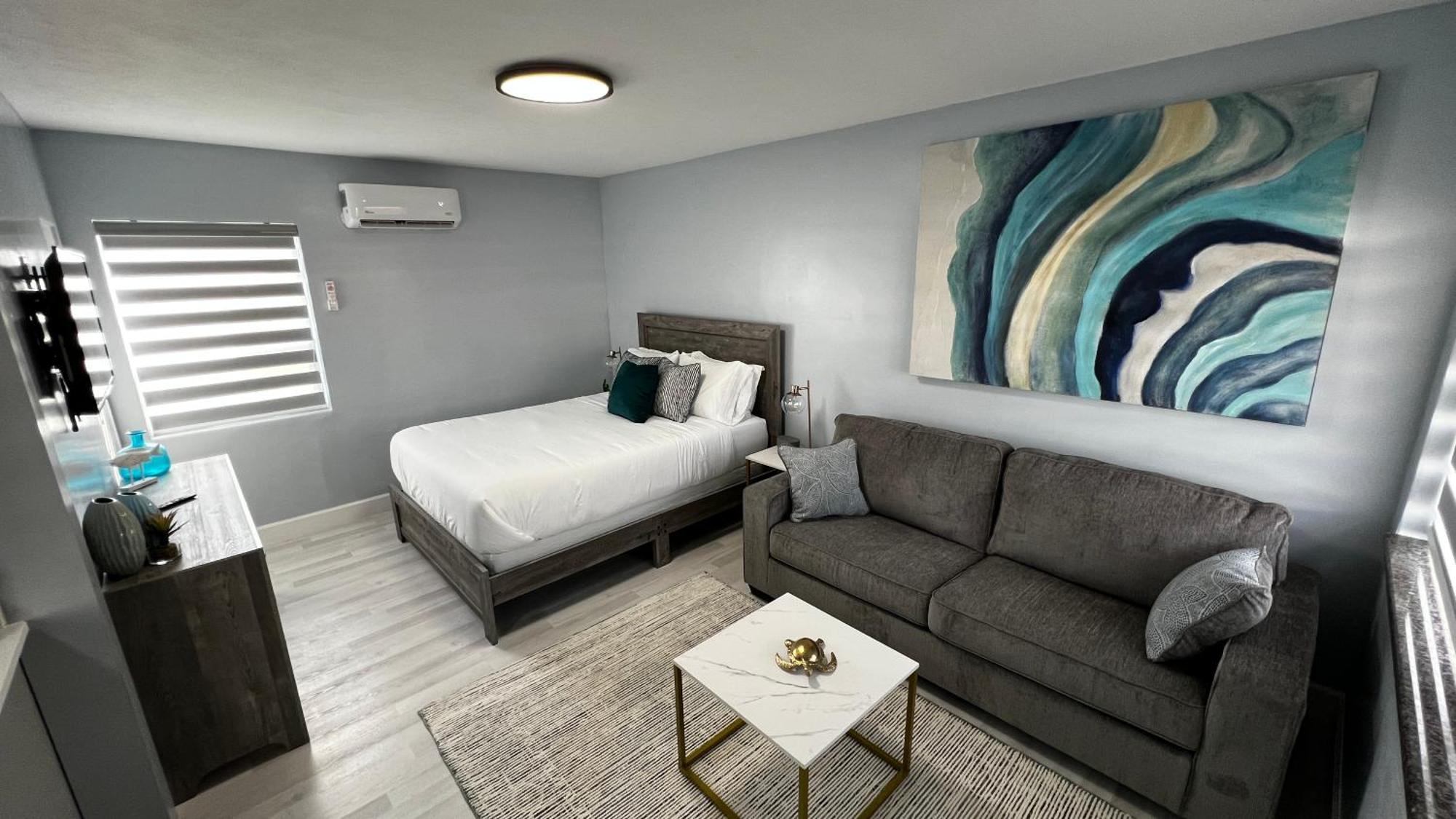 Oceano Suites Daytona Beach Room photo