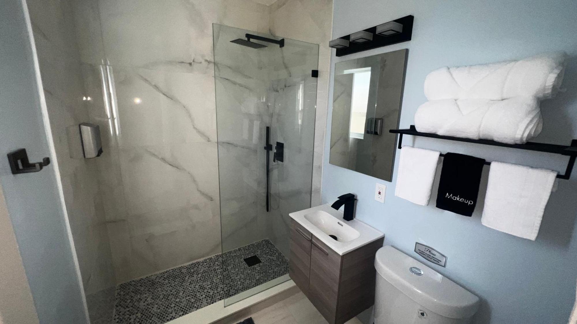Oceano Suites Daytona Beach Room photo